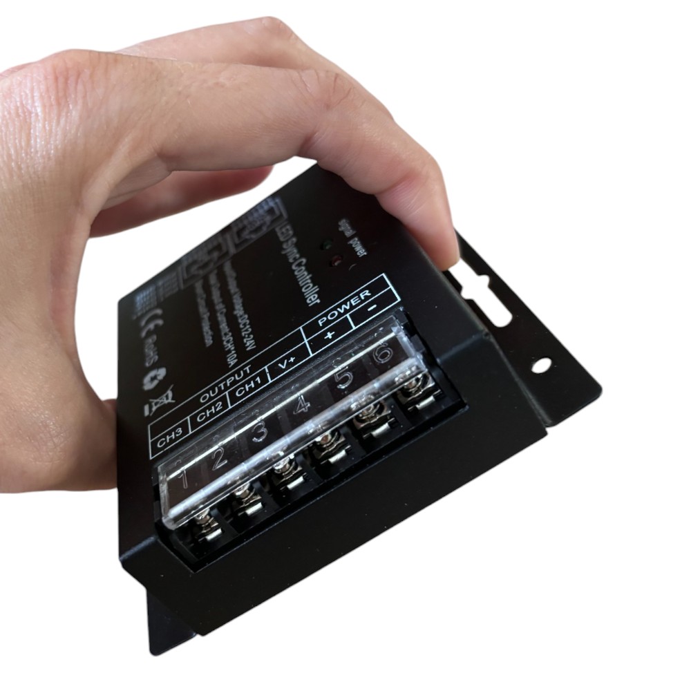 MODULO DE 3 CANALES PARA CINTA LED RGB 10A MAX C/CANAL PUERTO RJ45 PARA RED MAESTRO ESCLAVO 12-24VDC INCLUYE C/REMOTO