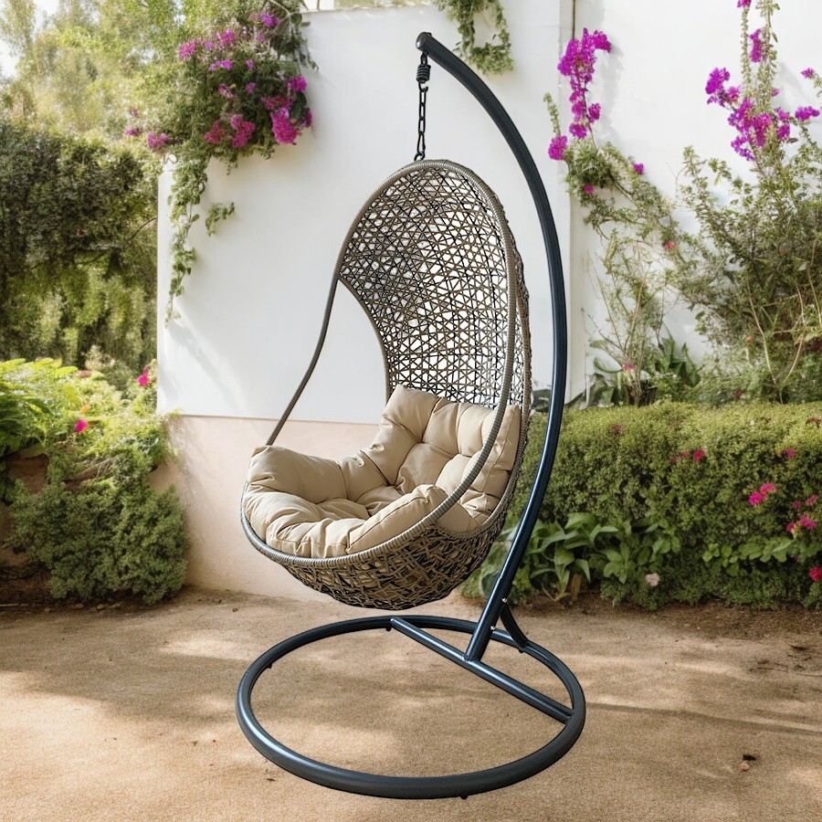 Columpio Boubou de polyrattan y acero crema